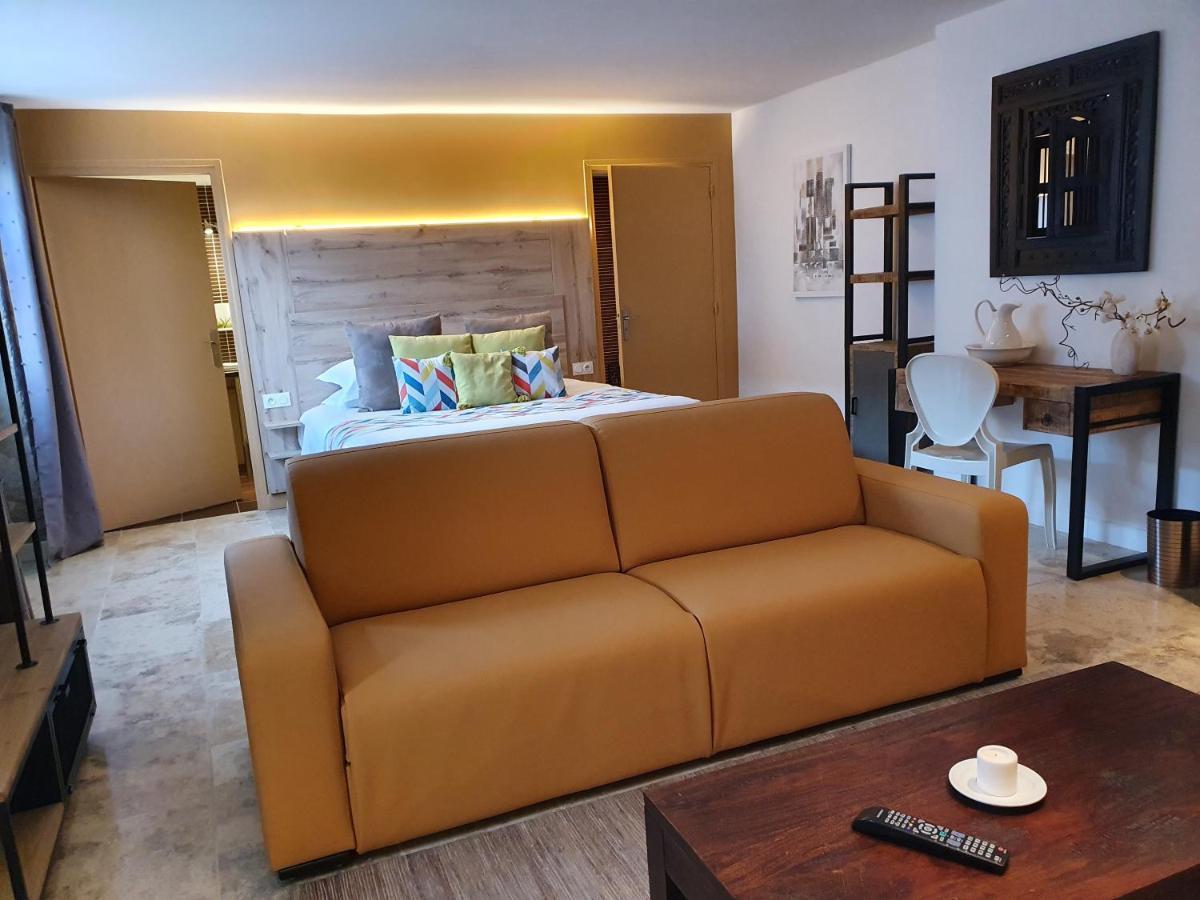 Logis L'Auberge De Larressingle Esterno foto