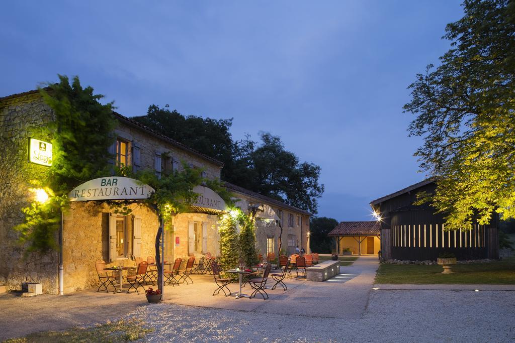 Logis L'Auberge De Larressingle Esterno foto